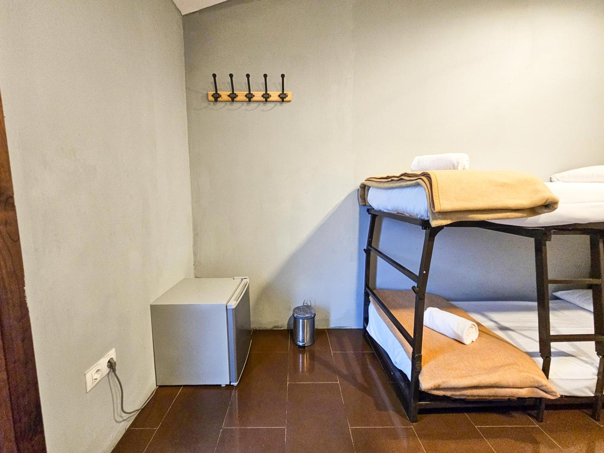 Hostel Backpacker Solopuent Castiello de Jaca Exterior photo